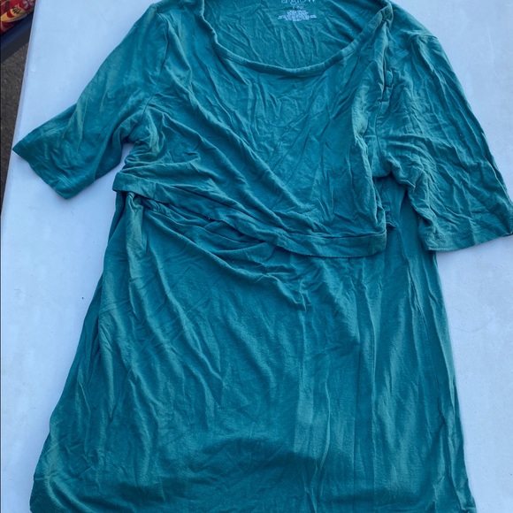 Green maternity/nursing top - Picture 1 of 2